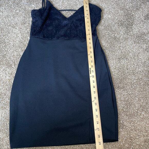 E.L.H. Studio black dress mini V-neck Satin V-neck mini body-con lace top NEW LG - Picture 8 of 10